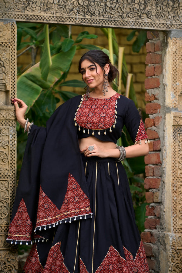 Navratri Dandiya, black Lehenga for perfect Dance