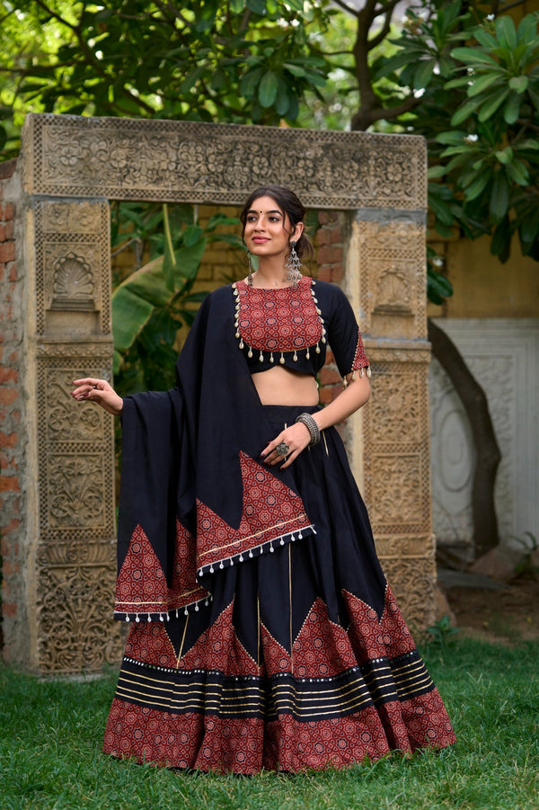 Navratri Dandiya, black Lehenga for perfect Dance